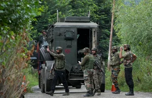 PTI :  Security force and militants encounter in Anantnag